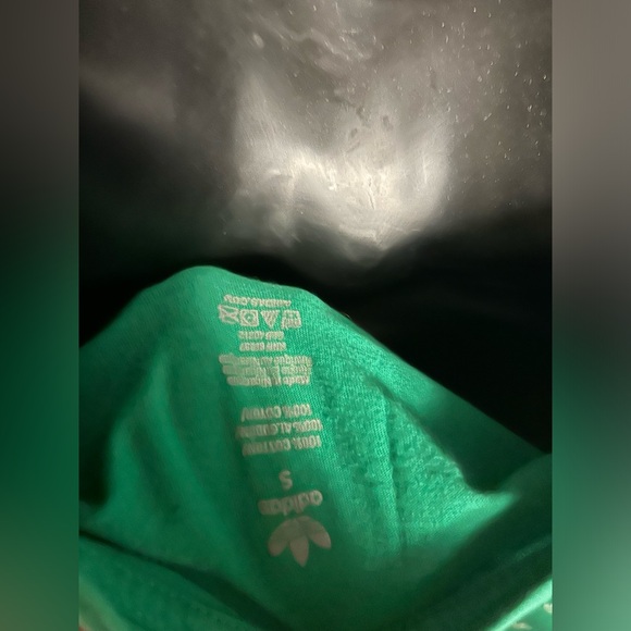 Adidas Printed Green T-Shirt with White Pattern Small - Picture 6 of 7